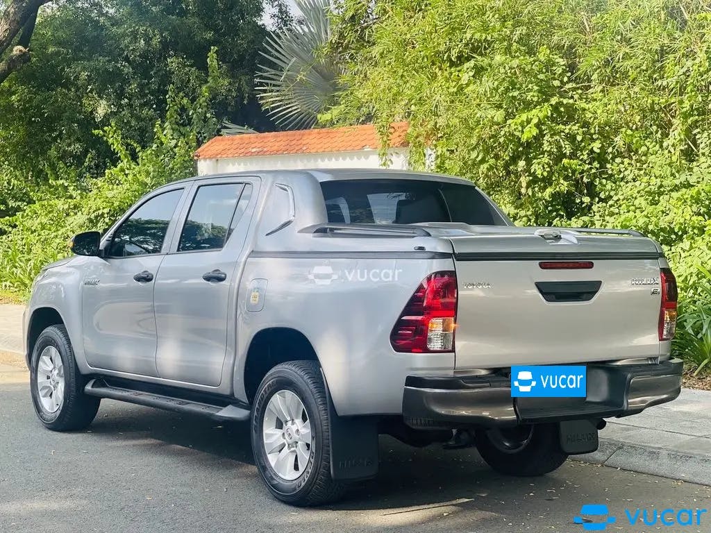 Ảnh xe Toyota Hilux 2018