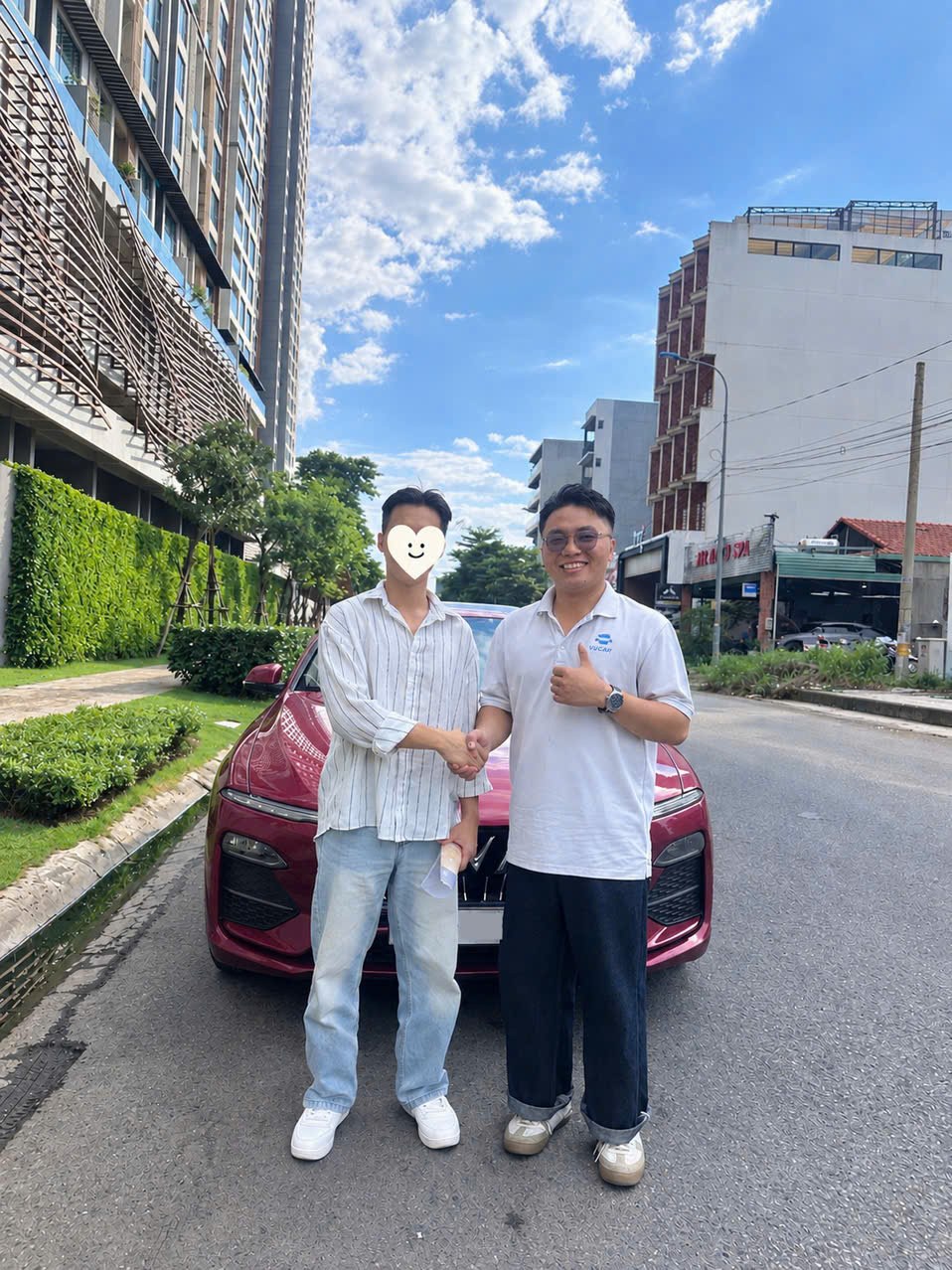 VinFast Lux A2.0 trong câu chuyện bán xe qua Vucar